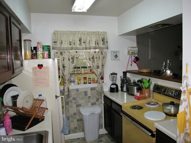 9762 Hagel Cir unit A, Lorton, VA 22079 - photo 4