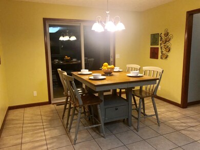 319 Shamrock Ave, Greentown, IN 46936 - photo 5