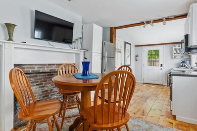 13 Franklin St, Newburyport, MA 01950 - photo 4