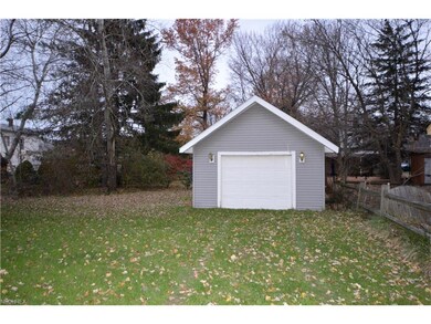 479 Vine St, Geneva, OH 44041 - photo 4