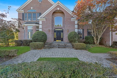 135 Elmwood Dr, Dix Hills, NY 11746 - photo 5