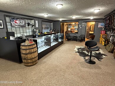 Living Room/Show Room