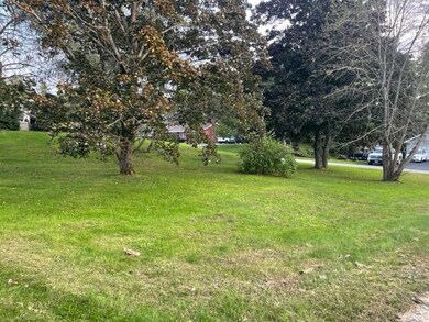 44 Pierce St, Gardiner, ME 04345 - photo 3