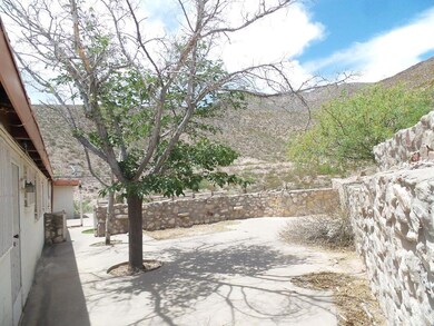 2323 Savannah Ave, El Paso, TX 79930 - photo 2