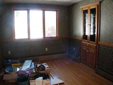 272 Mendon Ave, Pawtucket, RI 02861 - photo 5