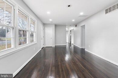 517 10th Ave, Lindenwold, NJ 08021 - photo 3