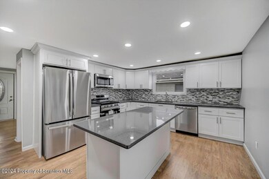 234 N Main St, Taylor, PA 18517 - photo 2