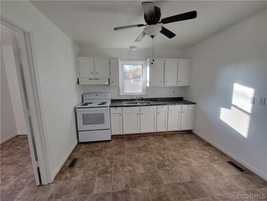 658 Roberson St, Petersburg, VA 23805 - photo 7