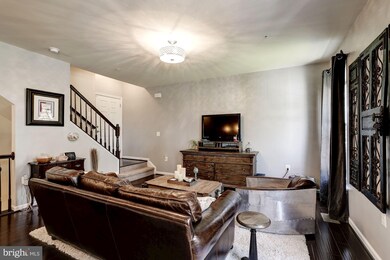 42189 Canary Grass Square, Aldie, VA 20105 - photo 4