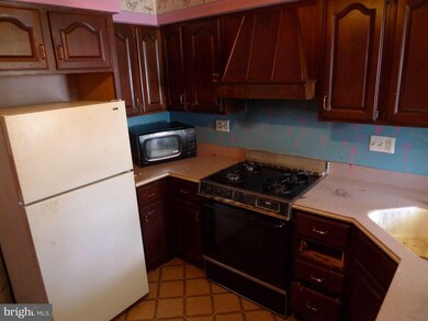 4221 Old Frederick Rd, Baltimore, MD 21229 - photo 2