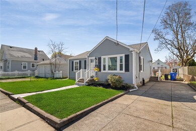 51 Benedict St, Pawtucket, RI 02861 - photo 2