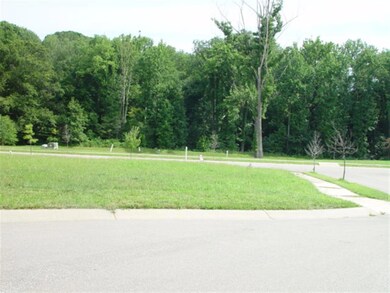 1572 S Andrew Cir unit 17, Bloomington, IN 47401 - photo 6