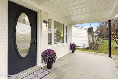 1323 Lacona Ln, Louisville, KY 40213 - photo 2