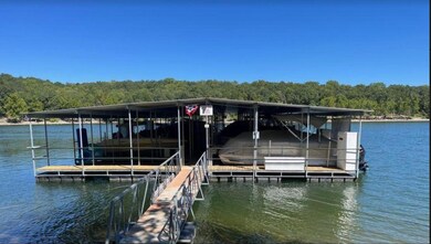 Dock Gold Eagle