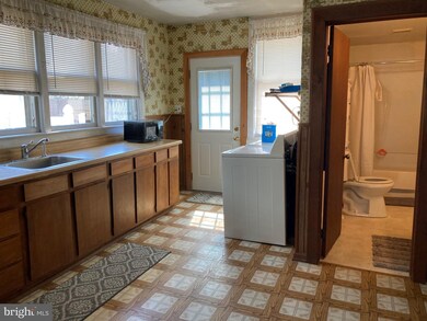 306 Bem St, Riverside, NJ 08075 - photo 6