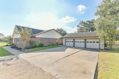 506 Twin Ln, Rosenberg, TX 77471 - photo 4