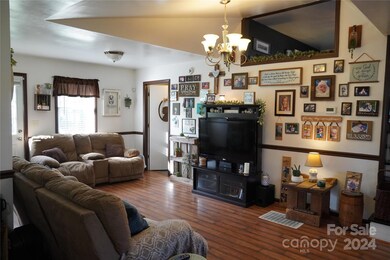 580 Pontiac Dr, Shelby, NC 28152 - photo 6