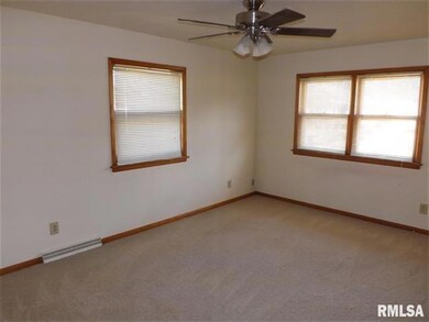 1919 W 36th St, Davenport, IA 52806 - photo 6