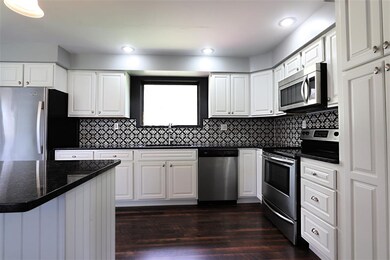 209 Waterman Cir, Saint Johnsbury, VT 05819 - photo 5