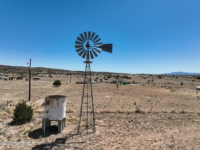 400 W Ahonen Rd Rd, Paulden, AZ 86334 - photo 2