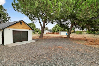 25256 Lee St, Los Molinos, CA 96055 - photo 6