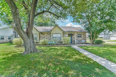 7119 Brook Stone Dr, Houston, TX 77040 - photo 3