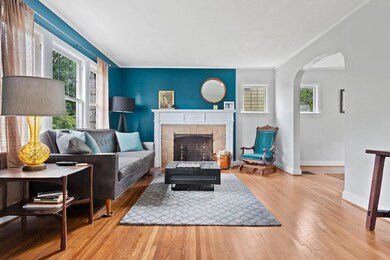 461 E North Broadway Street-7-SMALL
