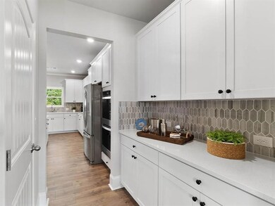 Sample Lynnbrook Butlers Pantry at Briarwood in Cu