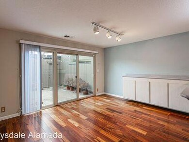 1017 Kingston Ln, Alameda, CA 94502 - photo 5