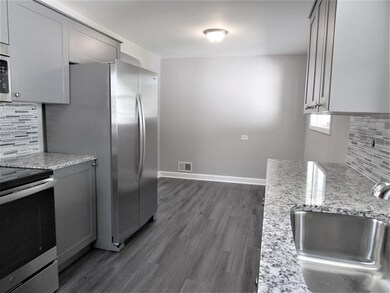 611 N Lewis Ave, Waukegan, IL 60085 - photo 4