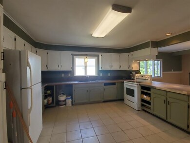 18 Mason St unit 2, Nashua, NH 03060 - photo 2