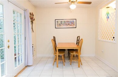 Breakfast area opens onto deck