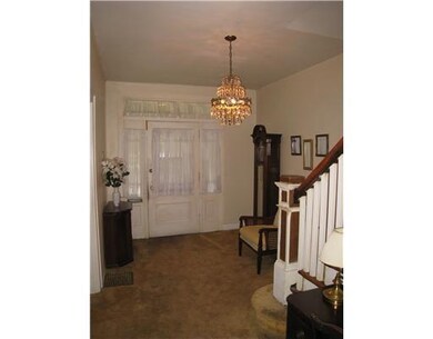 Entry/Foyer.