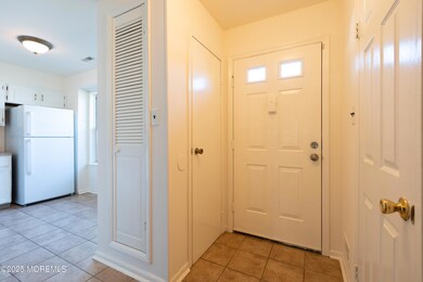 32 Lafayette Ct, North Brunswick, NJ 08902 - photo 5