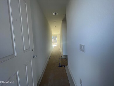 02 entry walkway