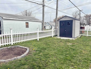 210 W Jay St, Dunkirk, IN 47336 - photo 4