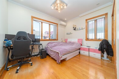 42-20 158th St, Flushing, NY 11358 - photo 4
