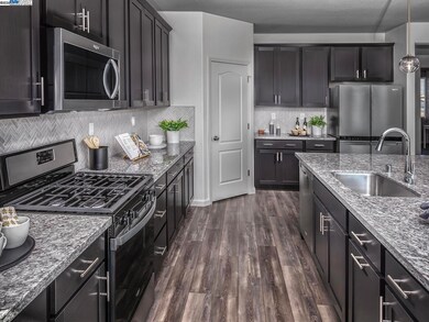 5244 Kestrel St, Antioch, CA 94531 - photo 3