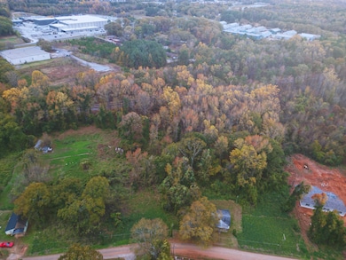 511 Frey Rd, Fairforest, SC 29301 - photo 3