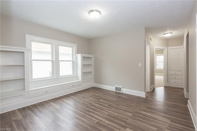 3441 Altamont Ave, Cleveland, OH 44118 - photo 5