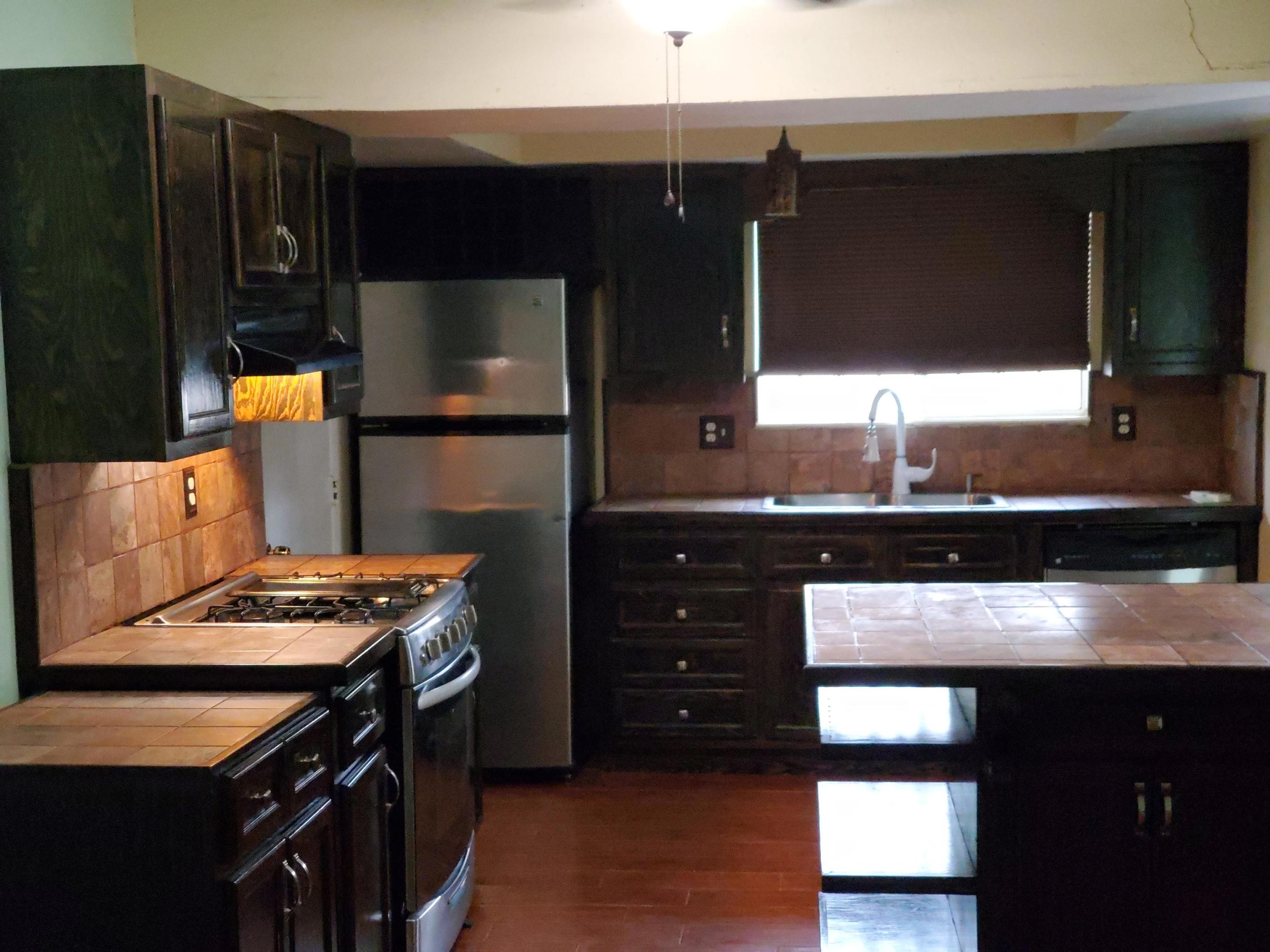 10621 Springwood Dr unit A, El Paso, TX 79935 - photo 3