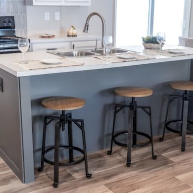 Colonial, New Bern, NC 28562 - photo 2