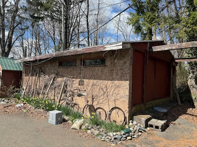 111 & 111A Laurel St, East Haven, CT 06512 - photo 3