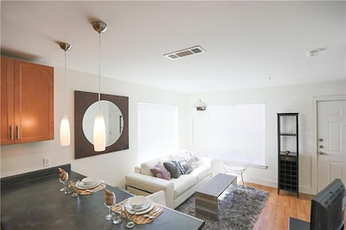 711 W 32nd St unit 109, Austin, TX 78705 - photo 5