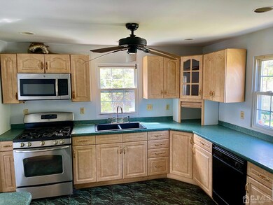 20 Lincoln Ave, Carteret, NJ 07008 - photo 6