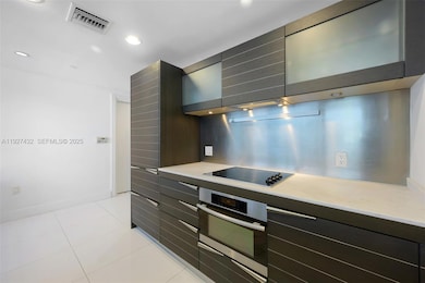 200 Biscayne Boulevard Way unit 4311, Miami, FL 33131 - photo 6