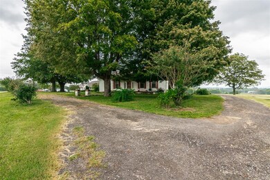 106 W Moore St, Manchester, TN 37355 - photo 2