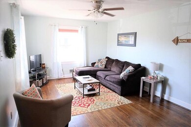 3520 McDaniel livingroom 2