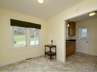 Dining room off of kitchen