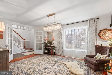 9816 Fosbak Dr, Vienna, VA 22182 - photo 7